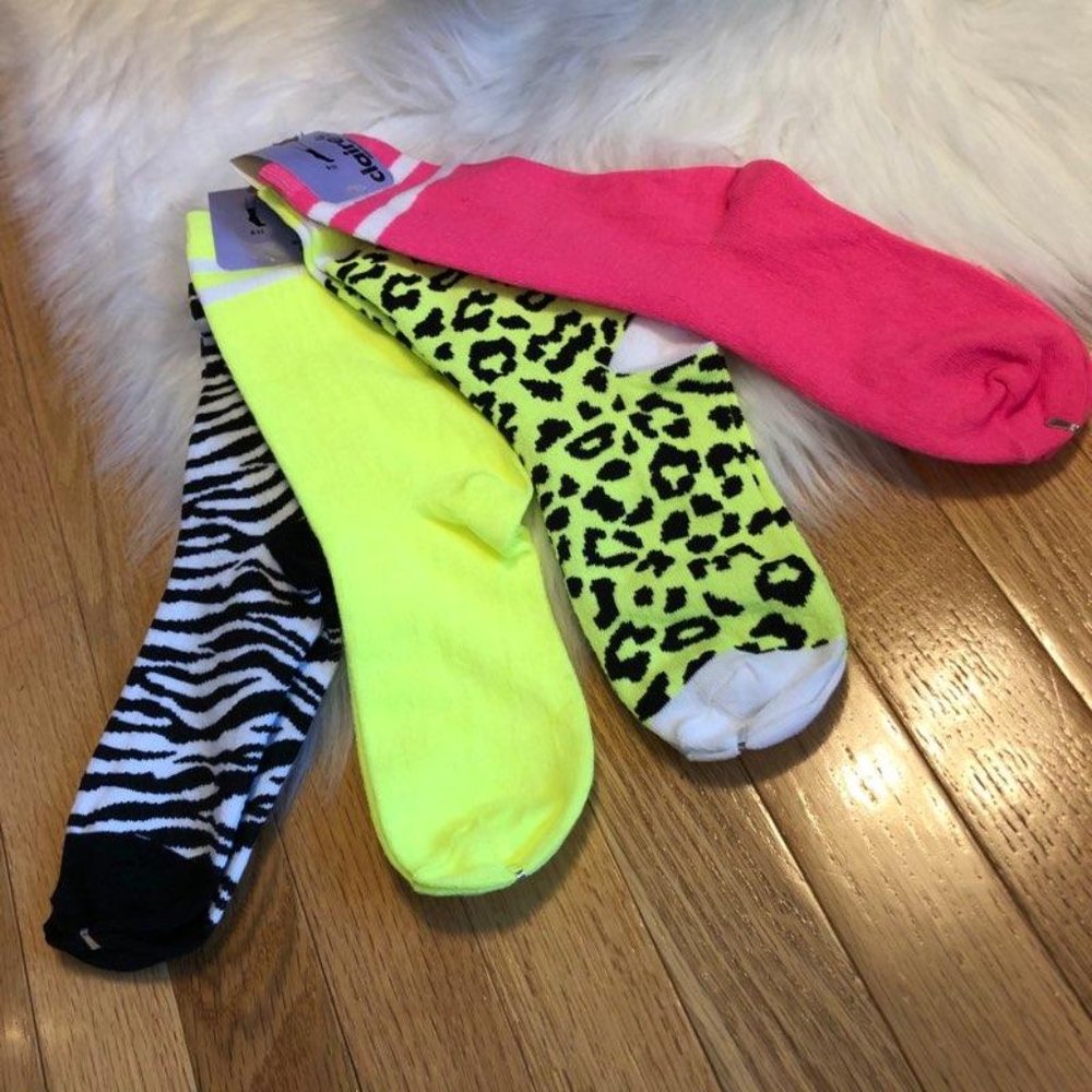 Over the Knee Neon Socks & Neon Hair Accessory Set - Picture 2 of 9